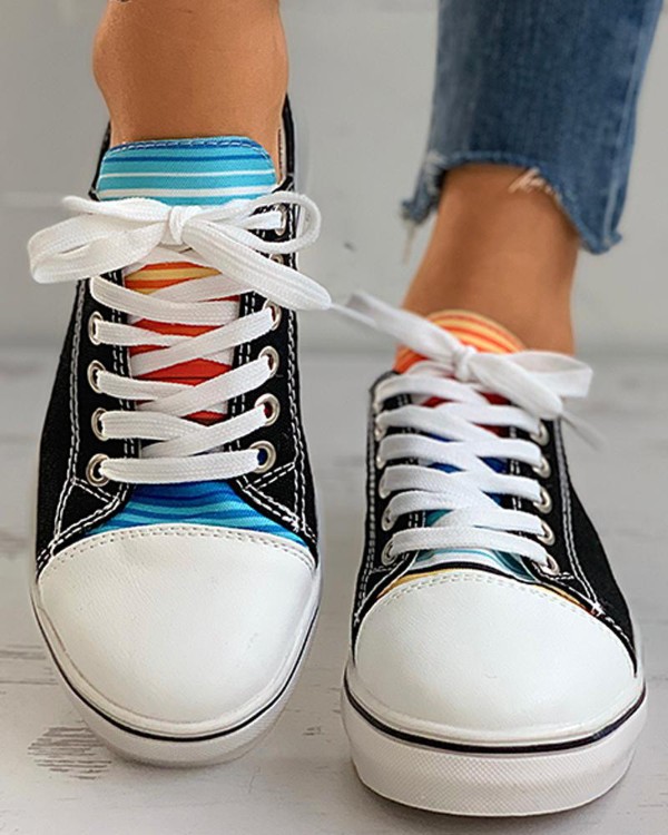 eyelet lace up sneakers