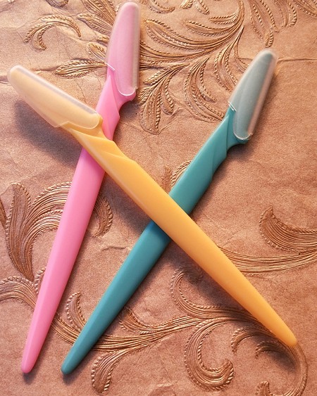 Rndom Color Eyebrow Trimmer Hair Remover Face Razor Eyebrow Trimmers