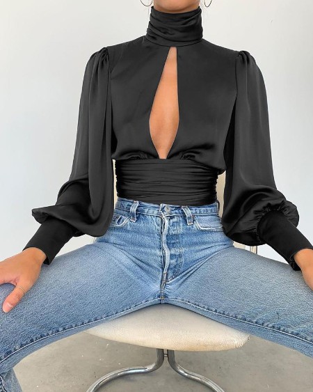 Keyhole Backless Long Sleeve Top