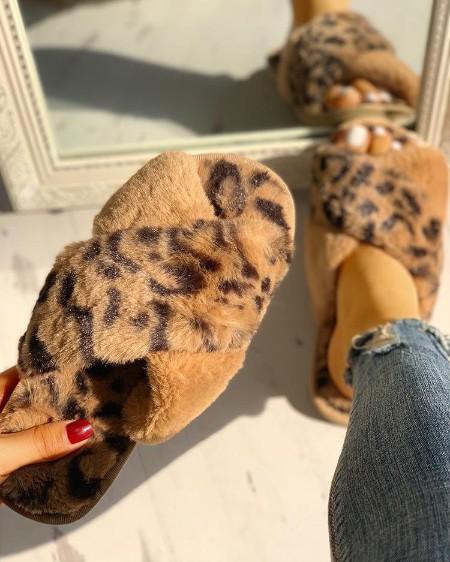 Fluffy Leopard Crisscross Peep Toe Slippers