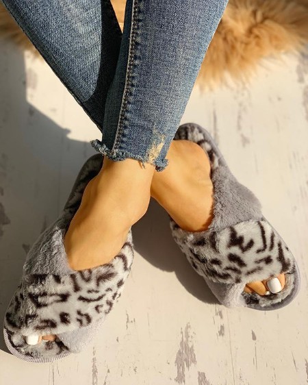 Fluffy Leopard Crisscross Peep Toe Slippers