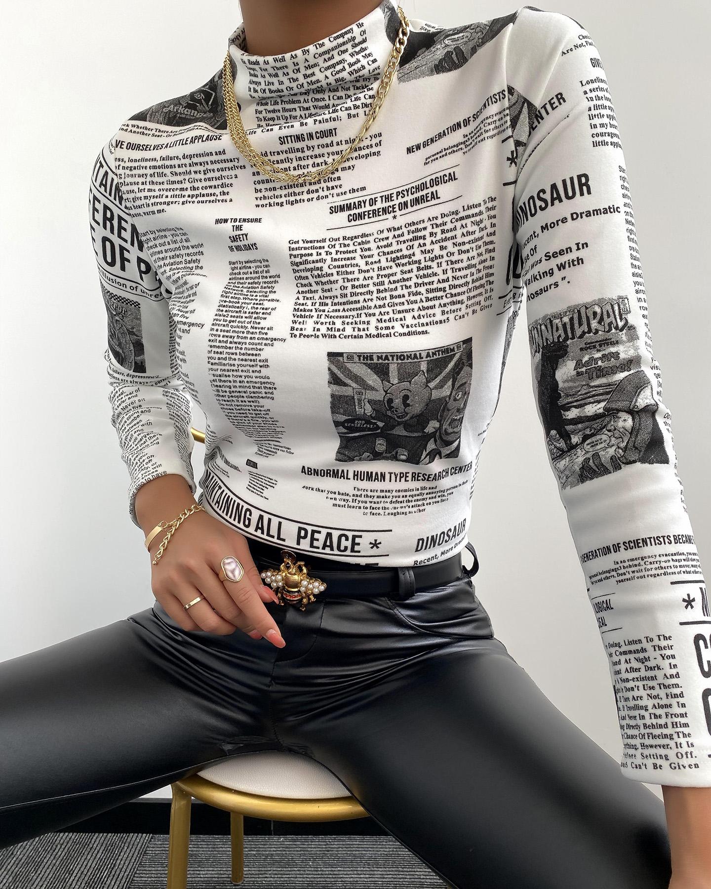 

Newspaper Print Long SleeveTop, White
