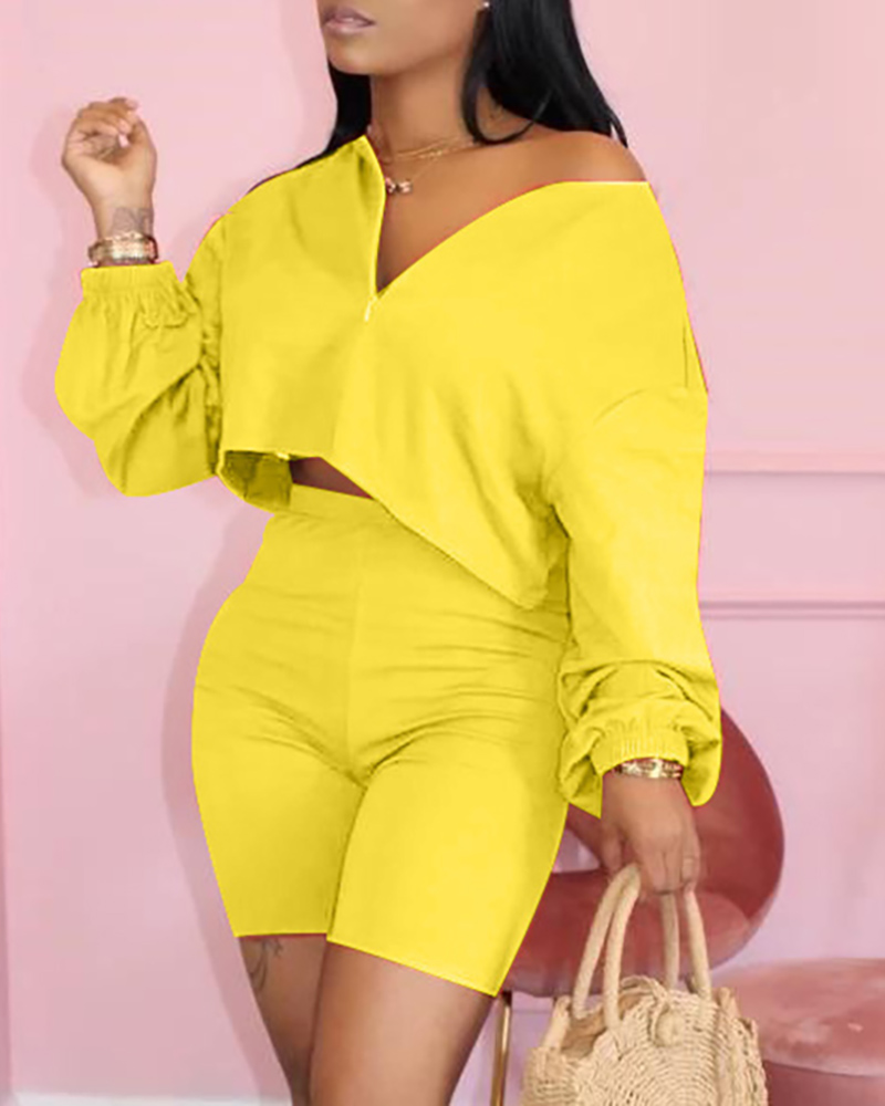 

Plain Half Sleeve Top & Shorts Set, Yellow