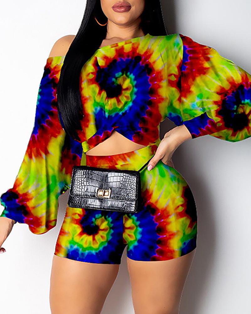 

Tie Dye Print Puffed Sleeve Top & Shorts Set, Multicolor