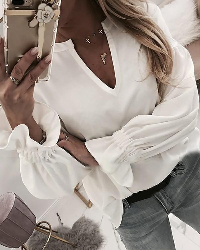

Solid Tied V-Cut Bell Sleeve Blouse, White