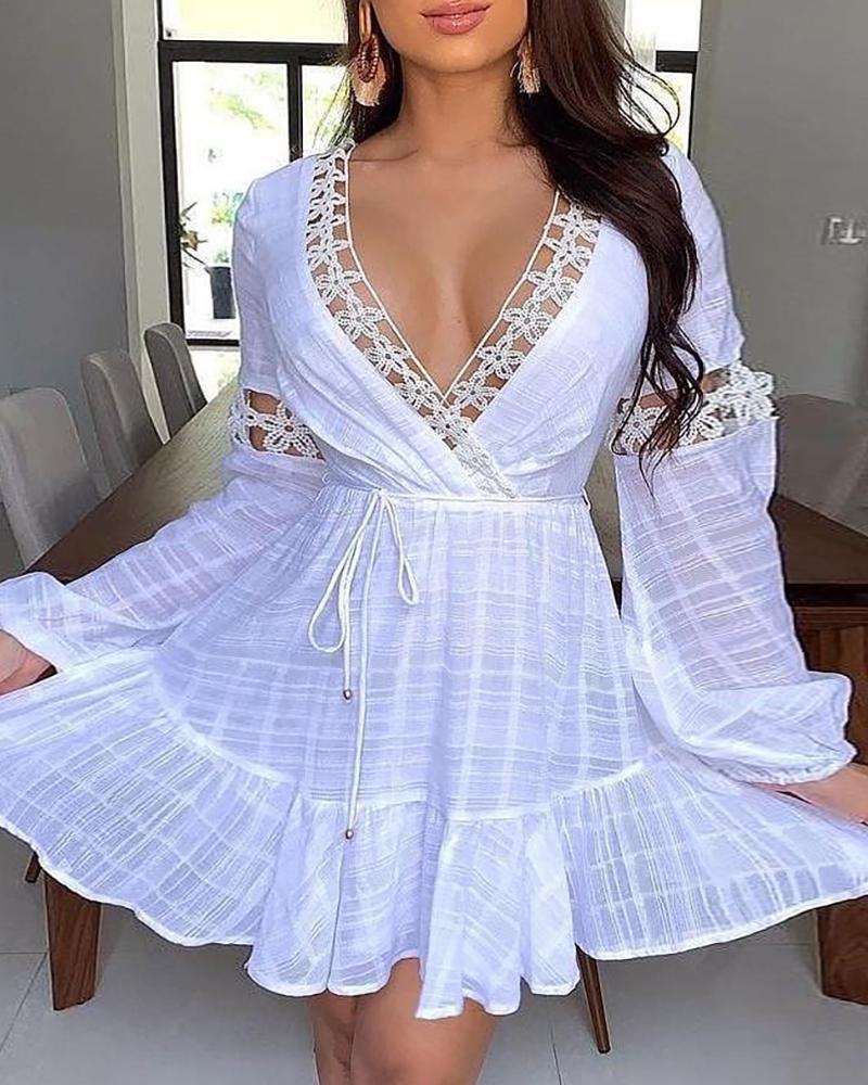 

Ruffle Hem Lace-up Backless Floral Lace Dress With Belt, White