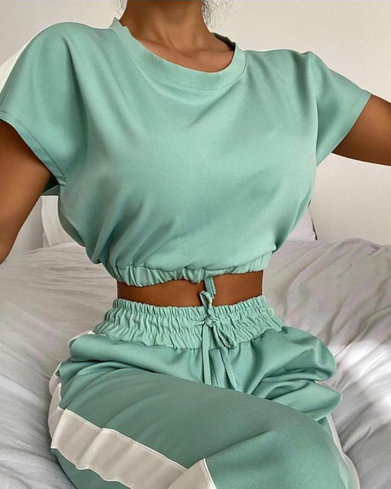 

Drawstring Crop T-shirt & Striped Colorblock Pants Set, Green