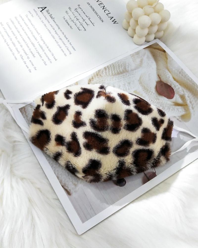 

Cheetah / Tiger / Zebra Stripe Print Fluffy Breathable Face Mask, Beige