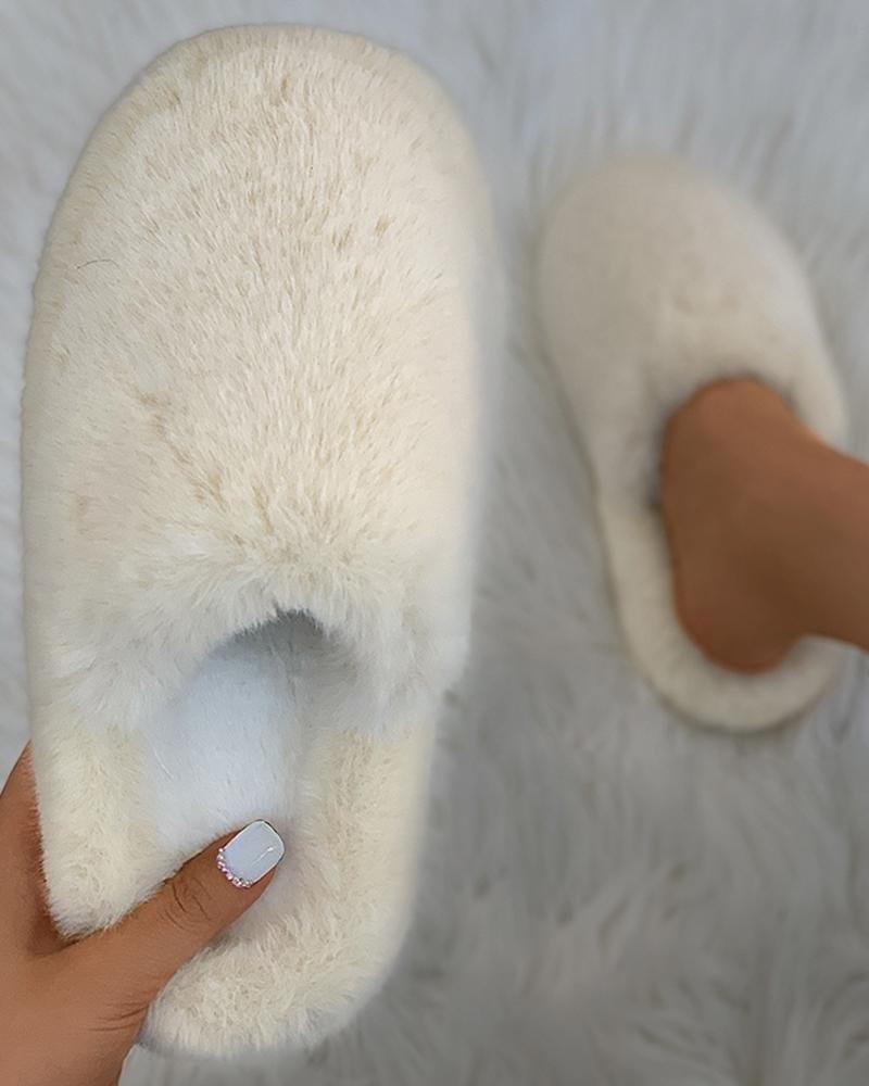 

Plain Close Toe Fluffy Slippers, Beige