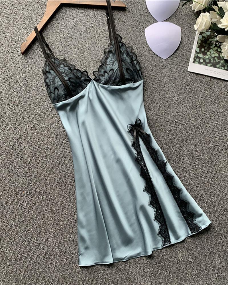 

Contrast Lace Padded Spaghetti Strap Slip Sleepwear, Light blue