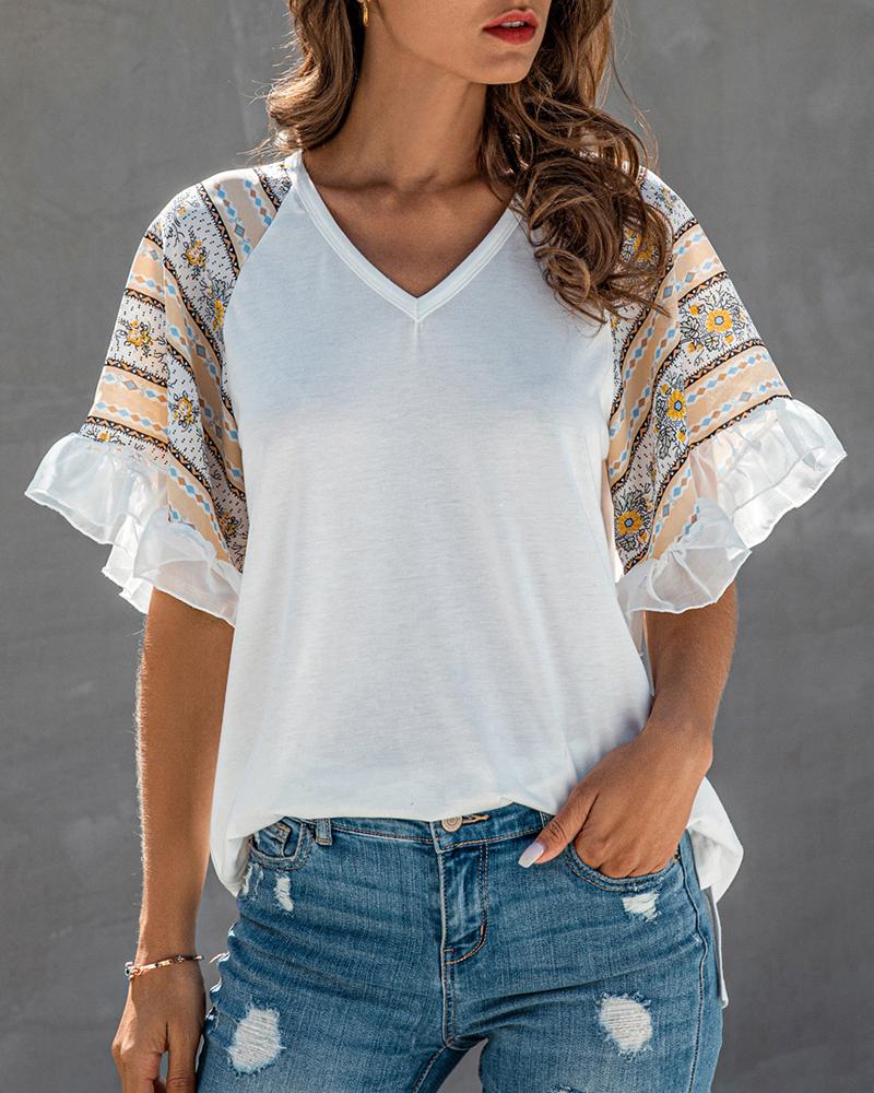 

Print Ruffles V-neck Casual T-shirt, White
