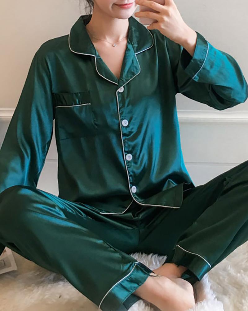 

Contrast Binding Button Front Satin Pajama Set, Green