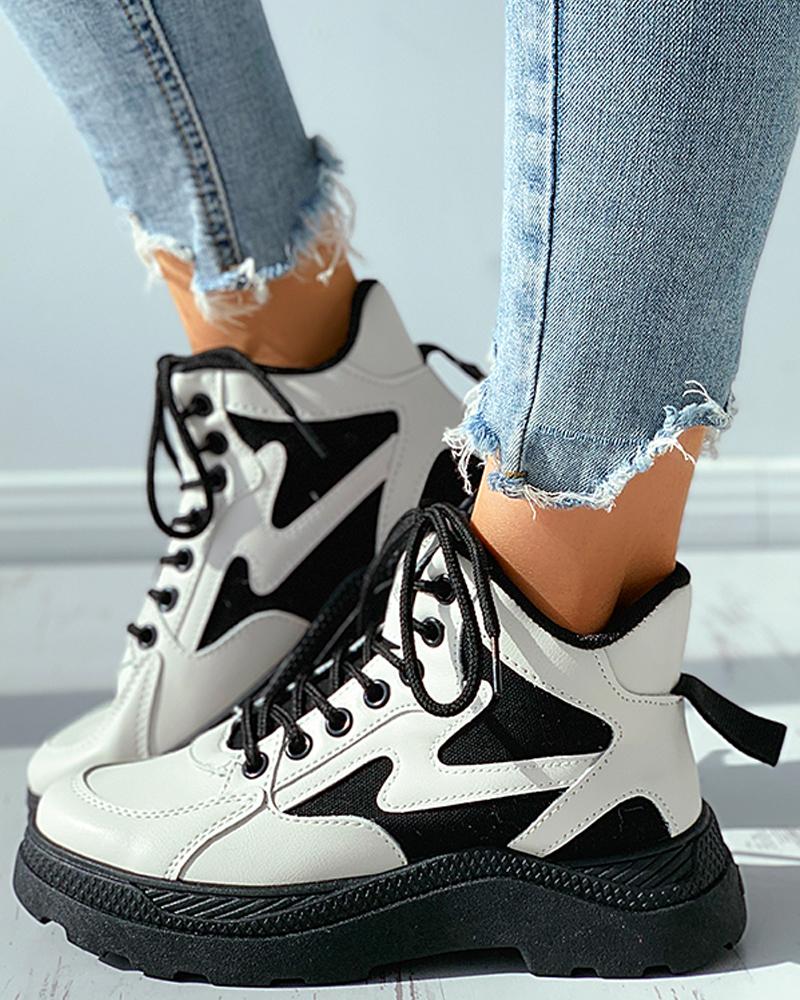 

Plain / Colorblock Lace-up Casual Sneaker, Black