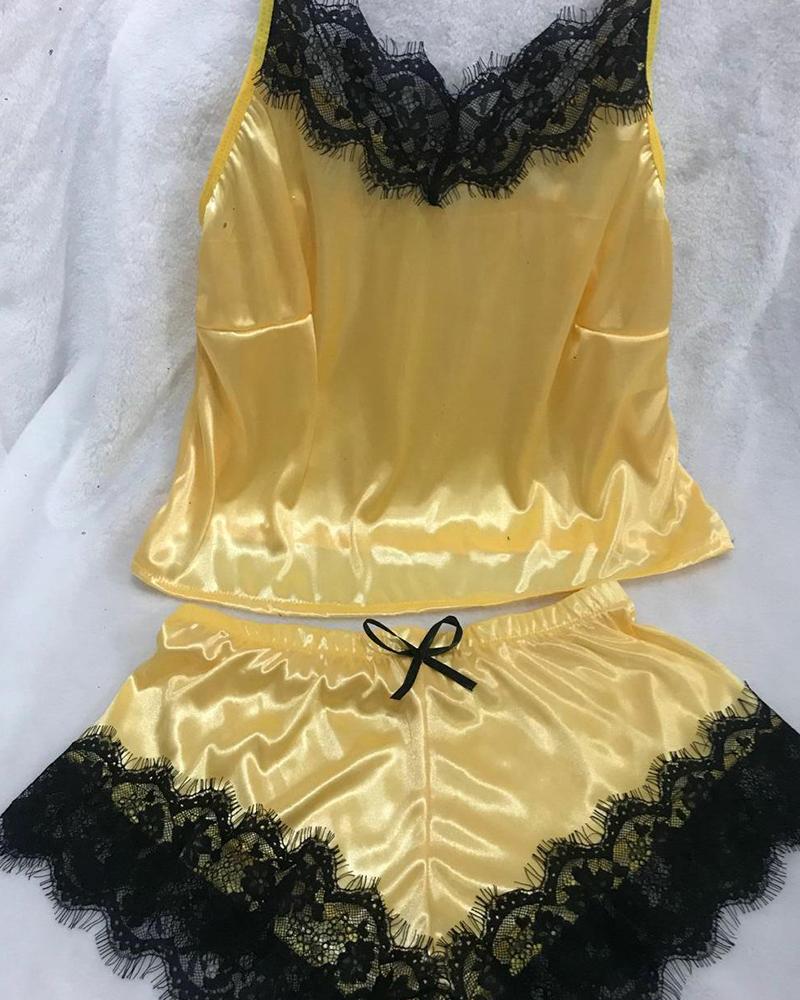 

Lace Trim Pajama Set, Gold