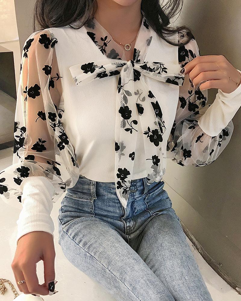 

Lace Patchwork Front Bowknot Women Blouse, Apricot
