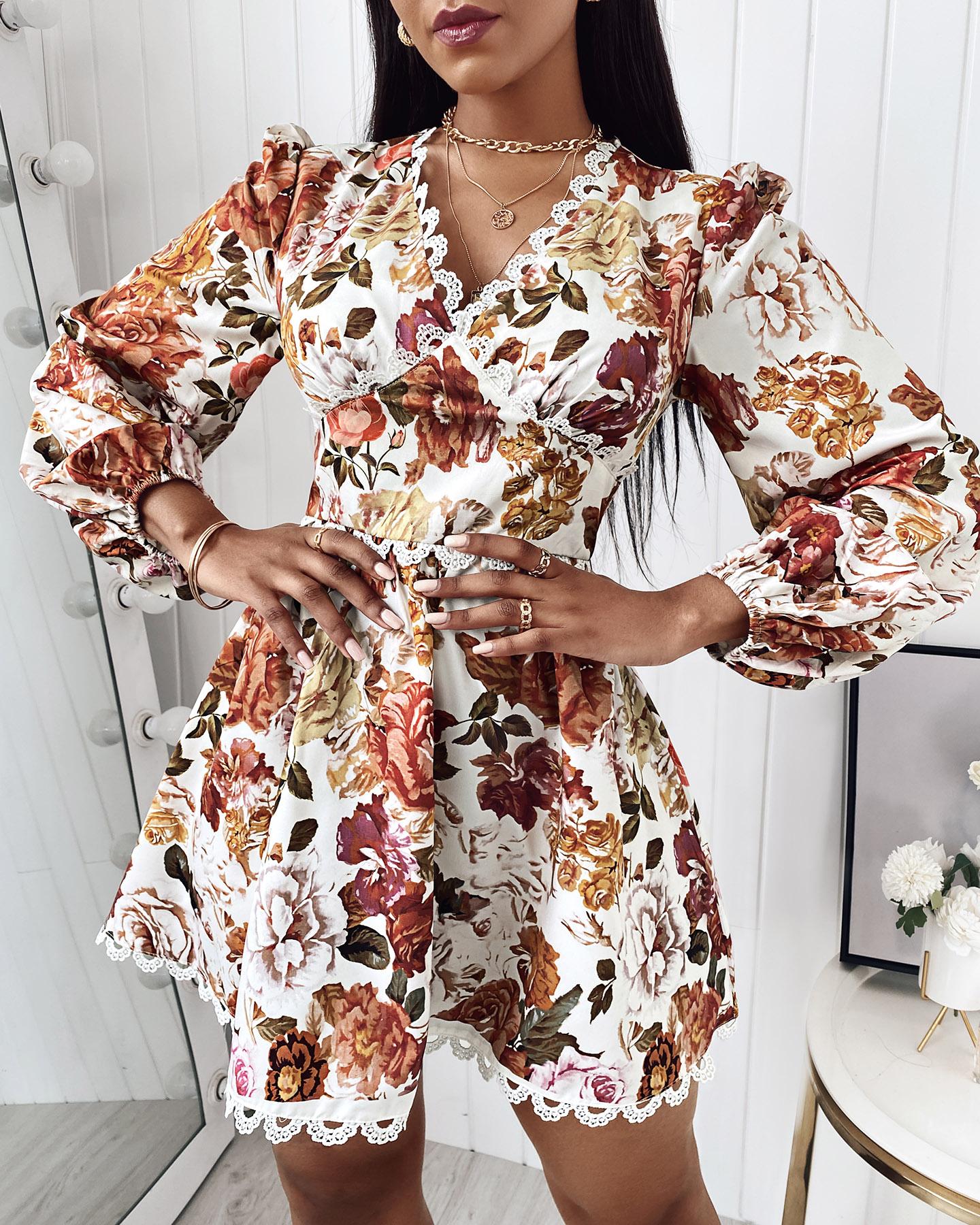 

Lace Trim Floral Print Romper, White