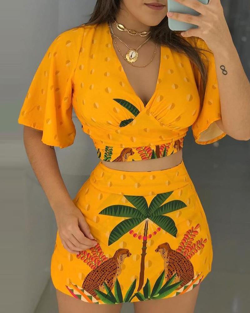 

Tropical Print V Neck Bell Sleeve Top & Skirt Set, Yellow