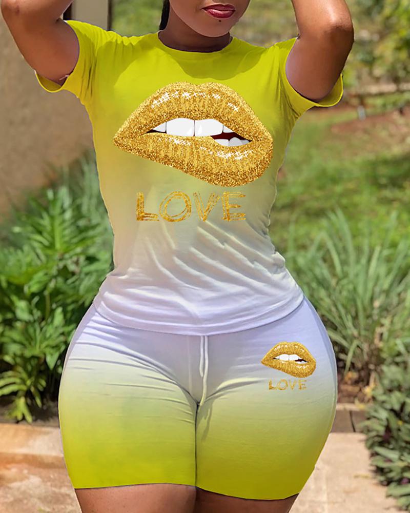 

Lip Letter Print Top & Drawtring Shorts Set, Yellow