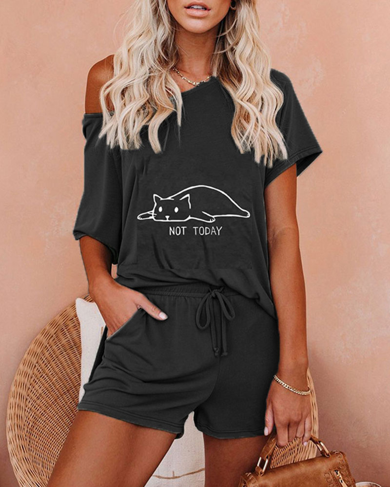 

Cartoon Print Short Sleeve T-shirt With Shorts Suit Sets, Black