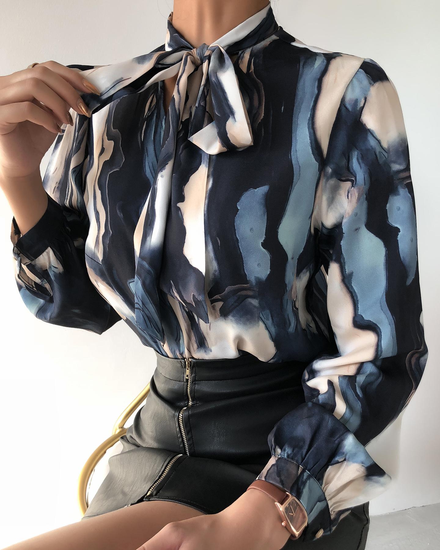

Colorblock Lantern Sleeve Tie Front Top, Dark blue