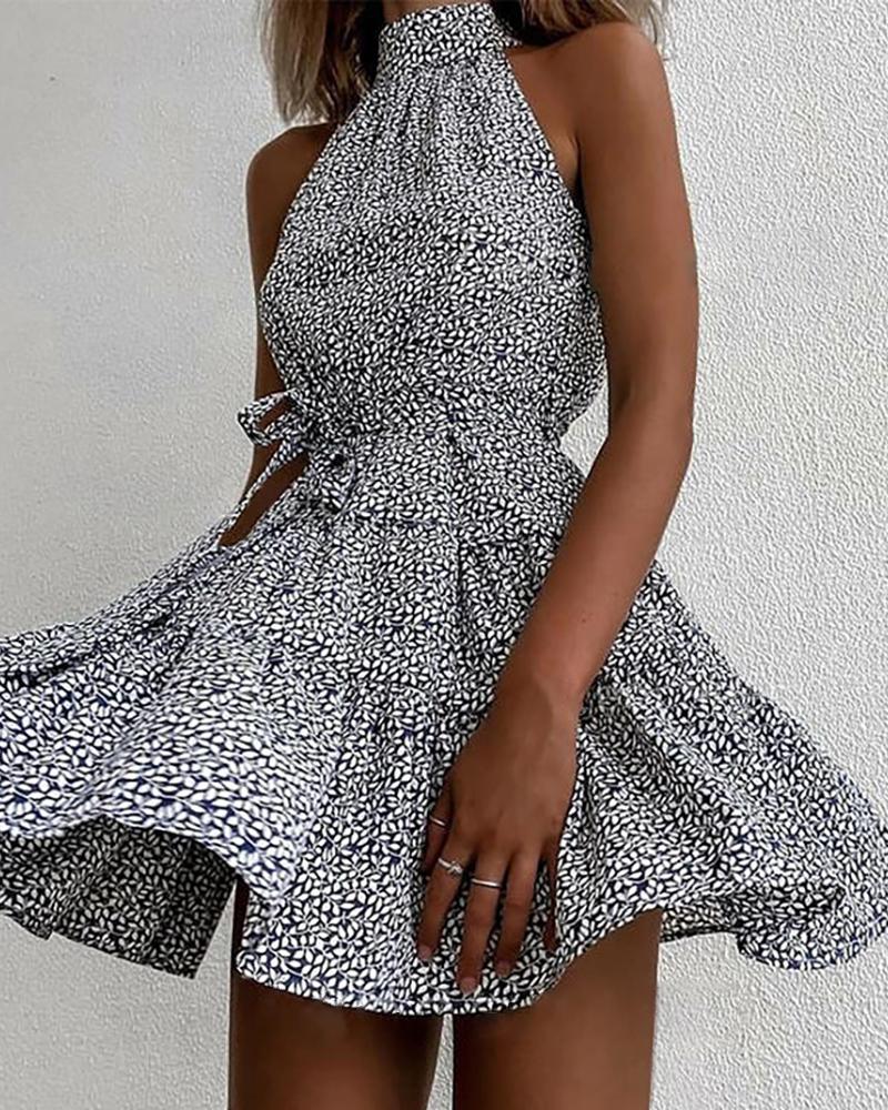 

O Neck Ditsy Floral Print Lace Up Ruched Dress, Blue