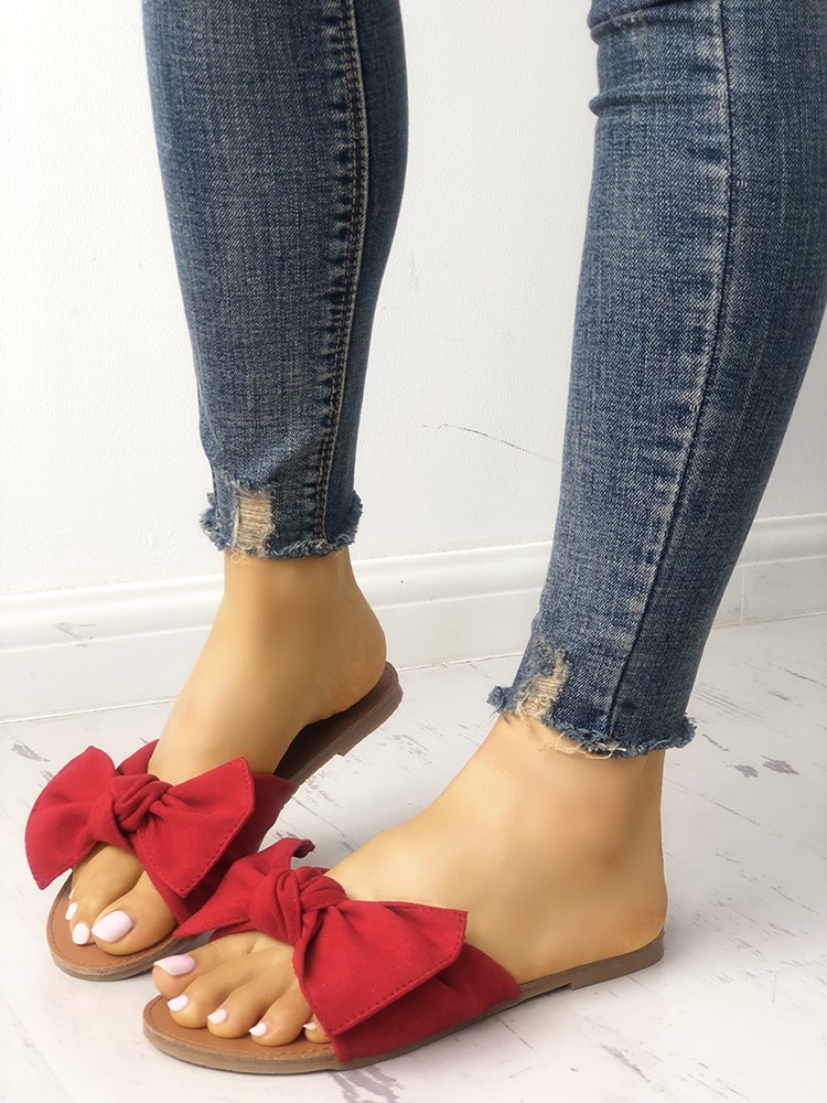 kitten heel boots outfit