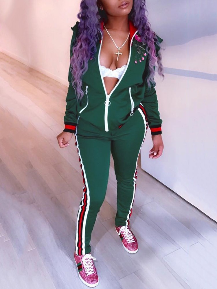 closure tracksuit
