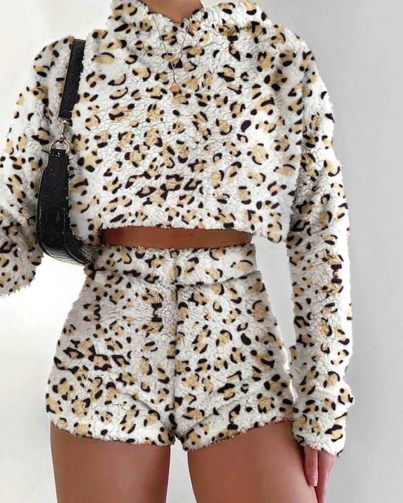 

Fluffy Cheetah Tie Dye Print Hooded Crop Top & Shorts Set, Leopard