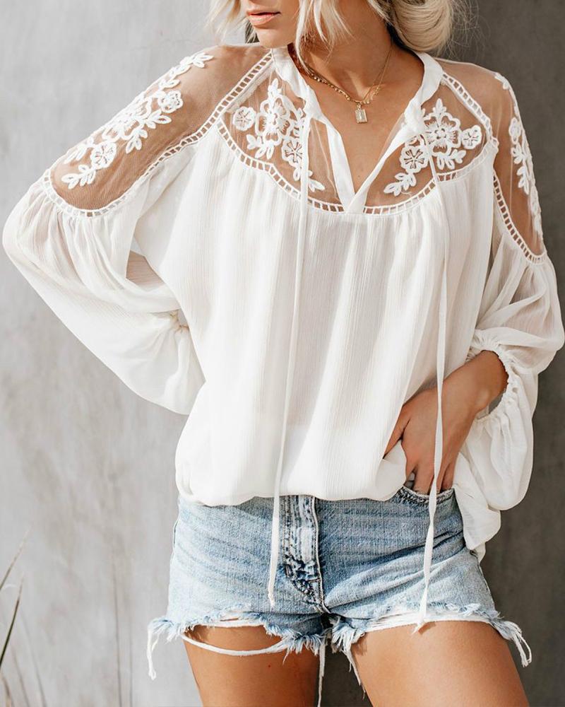 

Floral Pattern Lace Long Sleeve Blouse, White