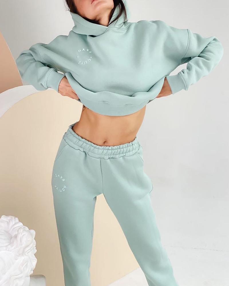 

Letter Pattern Velvet Hooded Top & Pants Set, Green