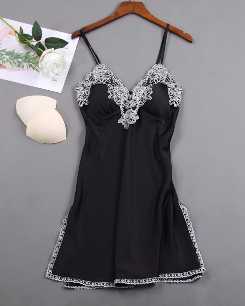 

Contrast Lace Padded Spaghetti Strap Slip Sleepwear, Black