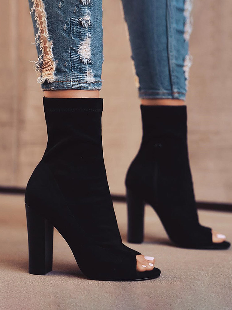 short black closed toe heels