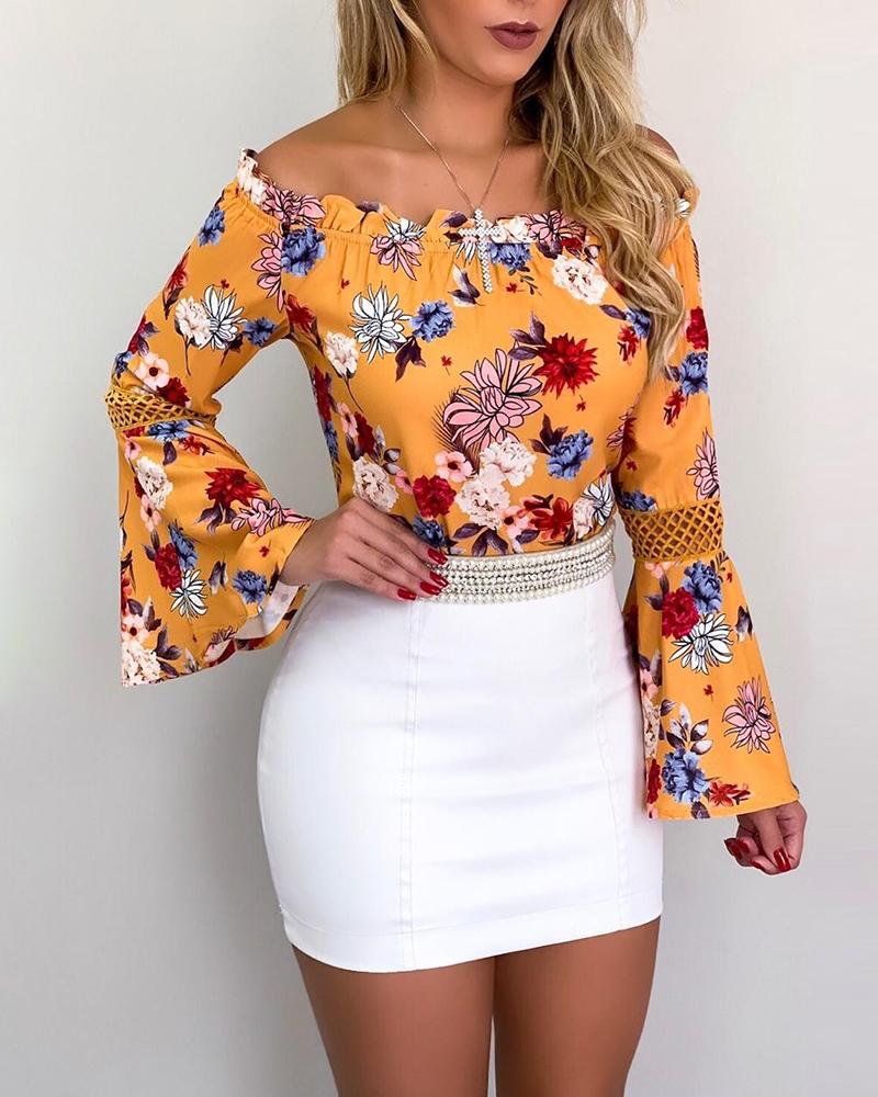 

Frill Hem Bell Sleeve Floral Print Women Blouse, Yellow
