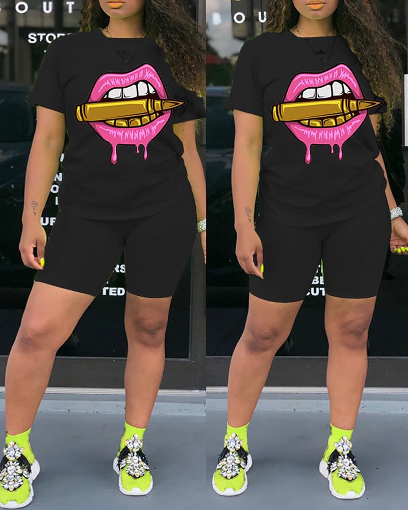 

Lip Print Casual Top & Fitted Shorts Set, Black