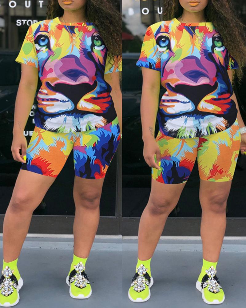 

Lion / Tiger / Dog Print Colorblock Top & Shorts Set, Yellow