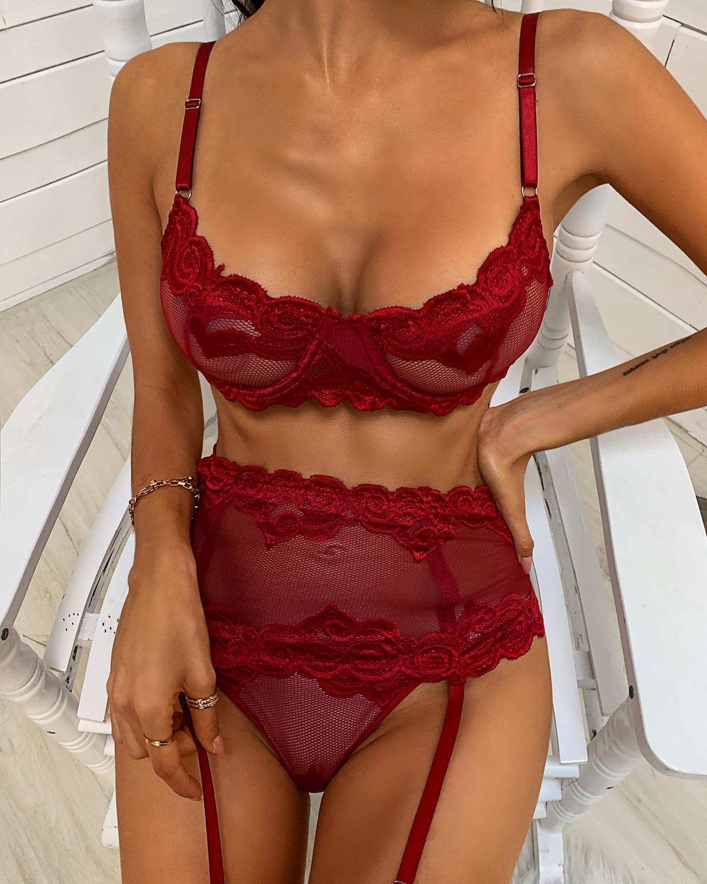 

Lace Hollow Out Garter Lingerie Set, Red