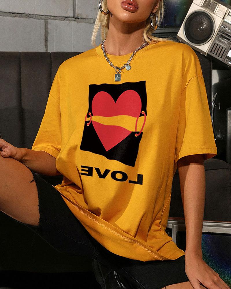 

Heart Patterns Print Short Sleeve T-shirts, Yellow