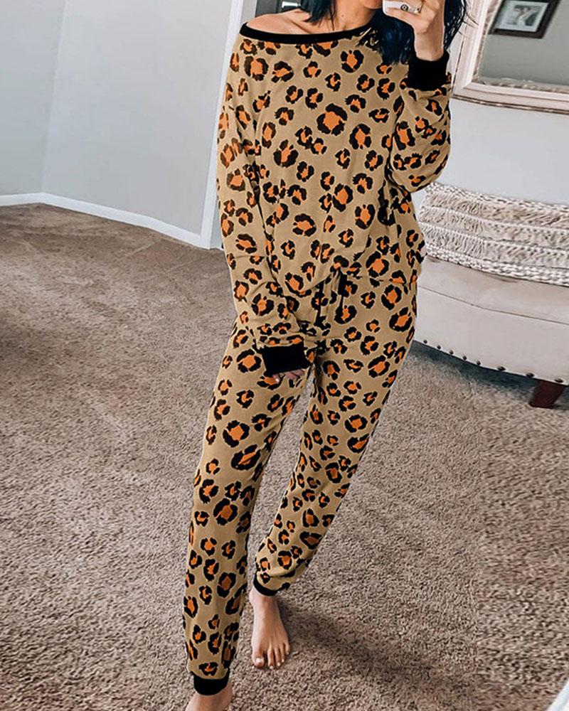 

Cheetah Print Long Sleeve Pajamas Set, Brown