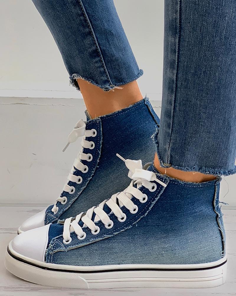 

Gradient Color Eyelet Lace-up Canvas Sneaker, Blue