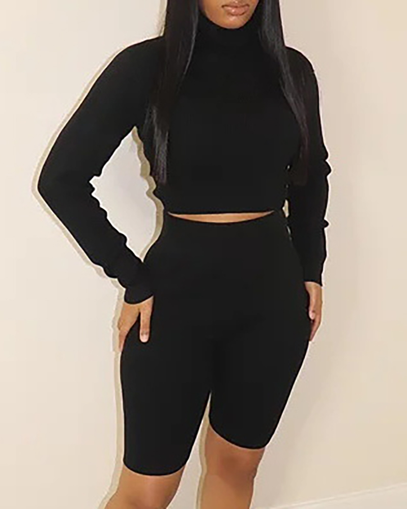 

Plain Long Sleeve Ribbed Crop Top & High Waist Shorts Set, Black