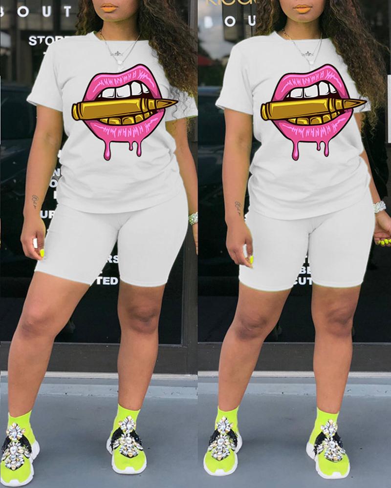 

Lip Print Casual Top & Fitted Shorts Set, White