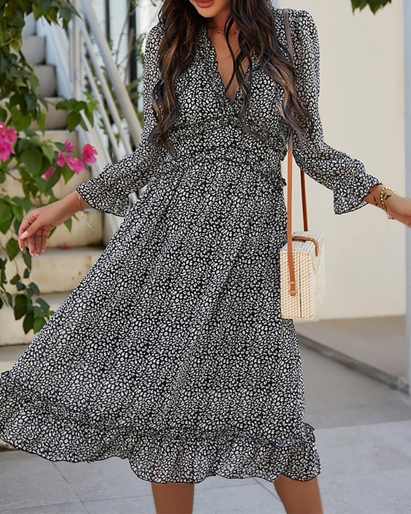 

Frill Hem Ditsy Floral Print Casual Women Dress, Black