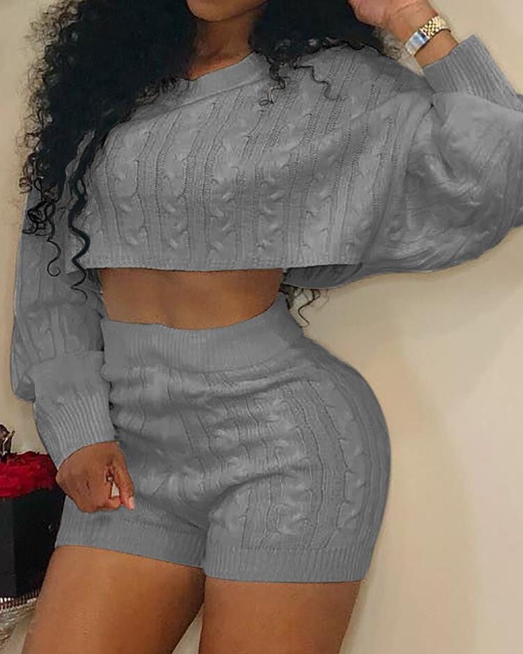 

Knitted Long Sleeve Crop Top & Shorts Sets, Gray