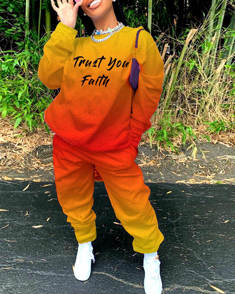 

Gradient Color Letter Print Top & Pocket Design Pants Set, Orange